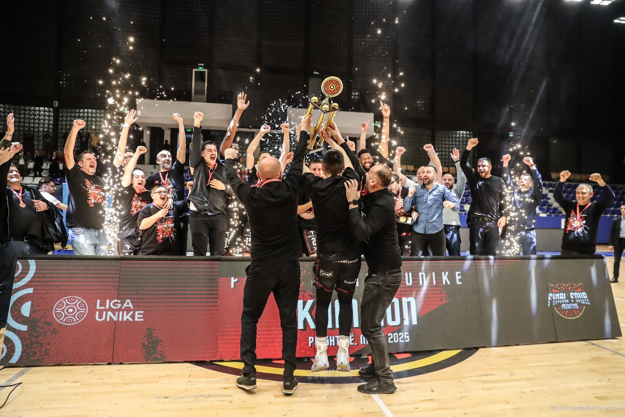 Pamje nga ceremonia finale e Ligës Unike